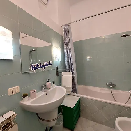 La Casa Di Alice By World Apartment Recco